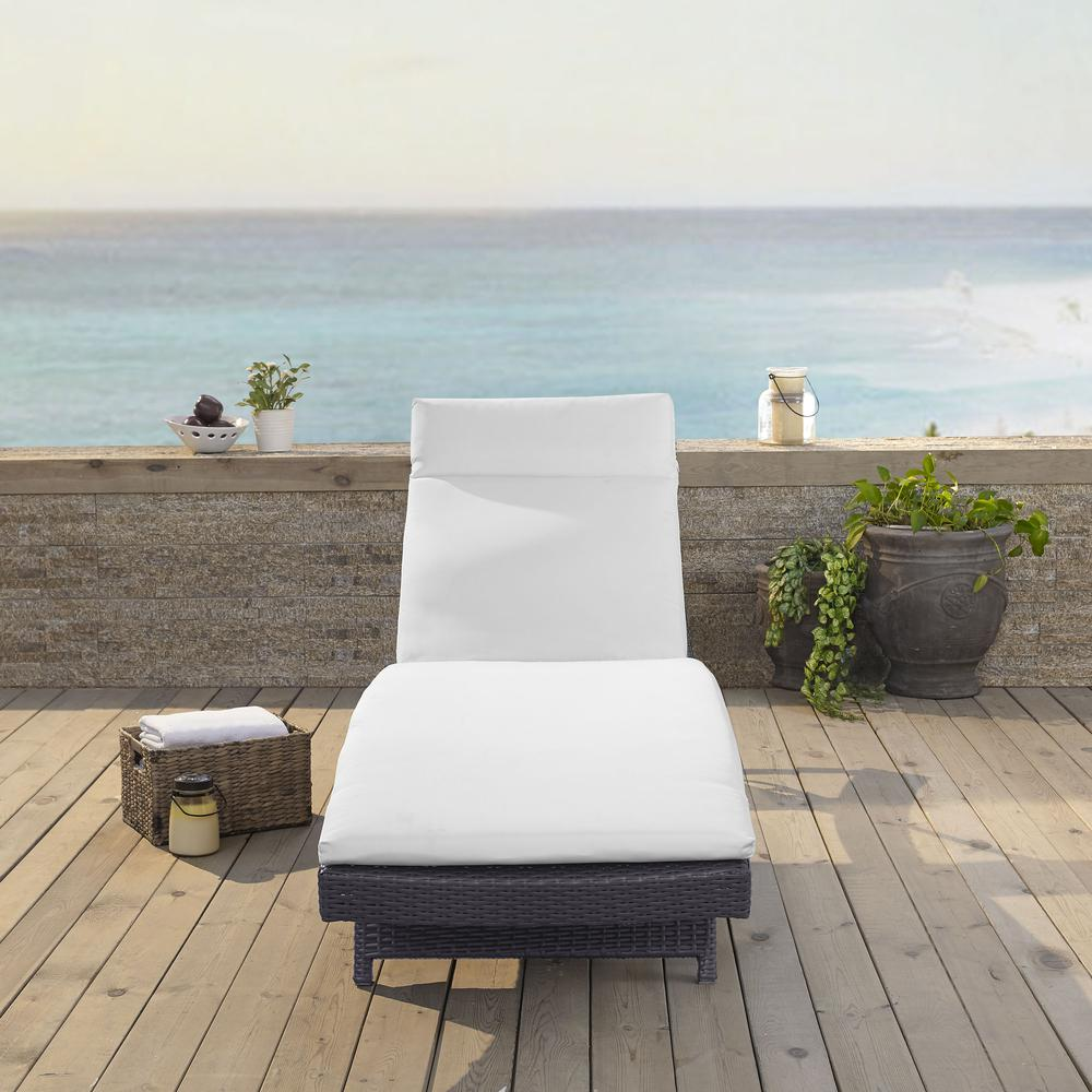 Biscayne Outdoor Wicker Chaise Lounge White/Brown