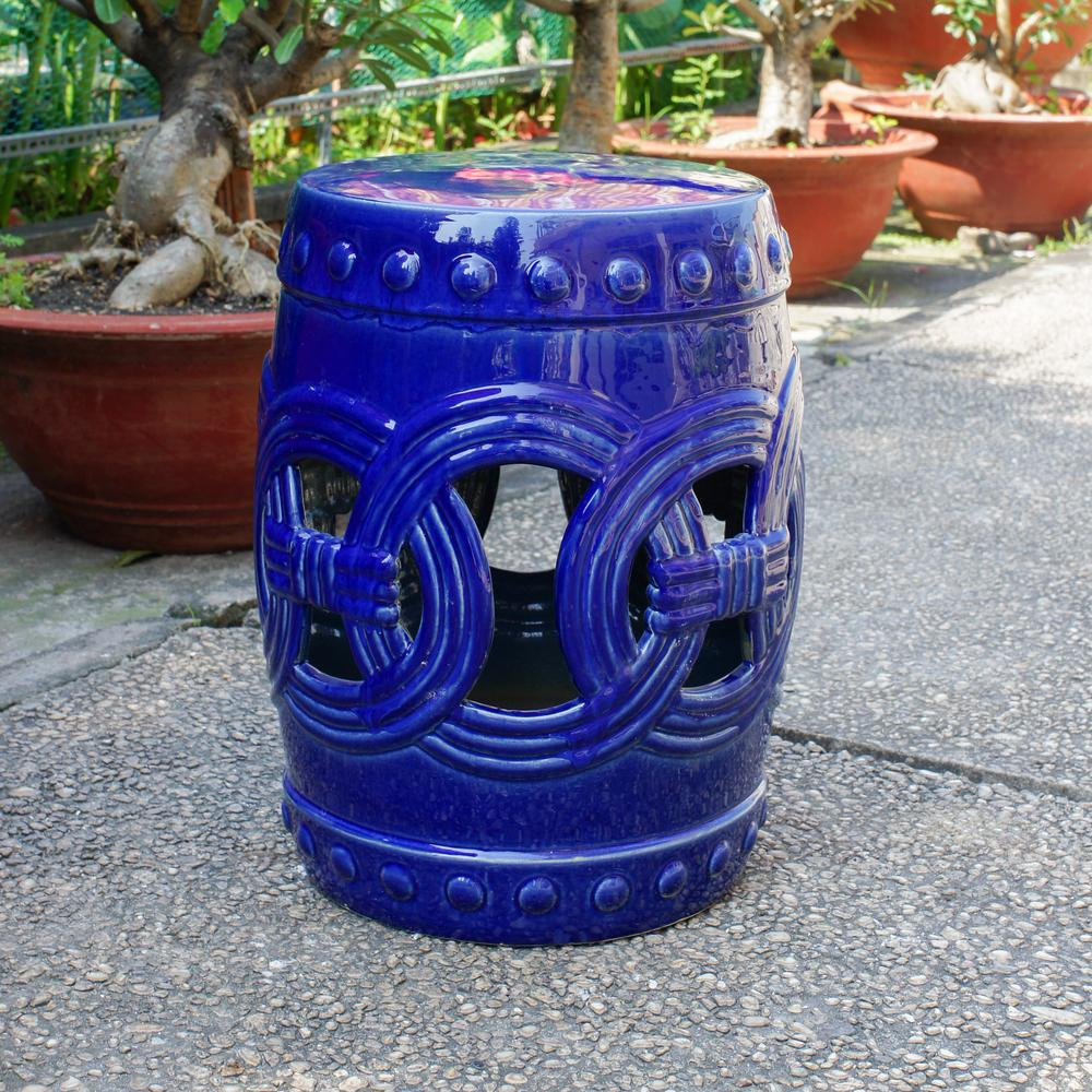 Infinity Chain Garden Stool