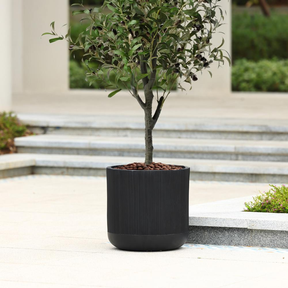 17.3-Inch Round Black Stripes MgO Planter